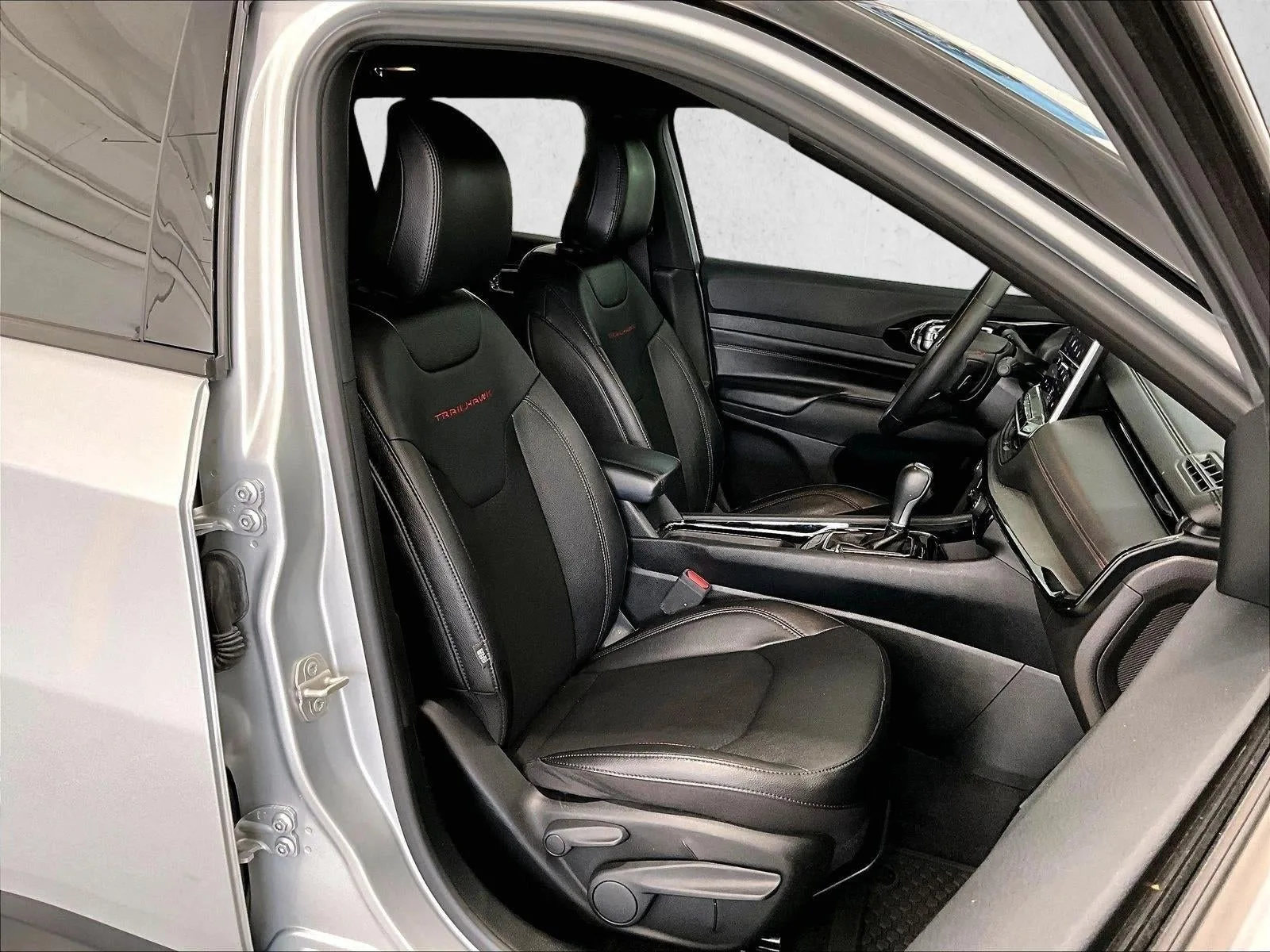 2024 Jeep Compass Trailhawk 4x4 photo 9