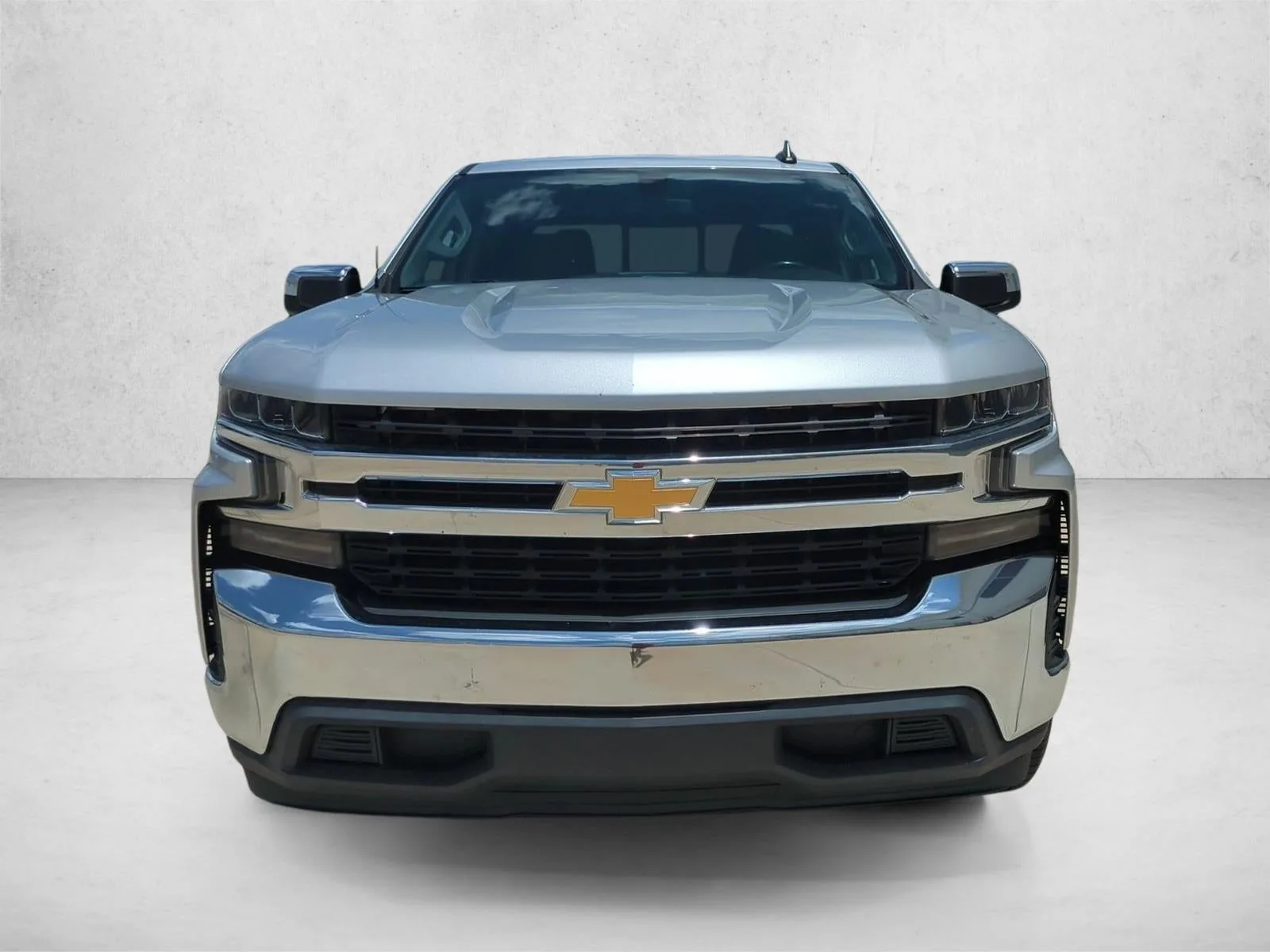 2019 Chevrolet Silverado 1500 Crew Cab Short Box 2-Wheel Drive LT photo 2