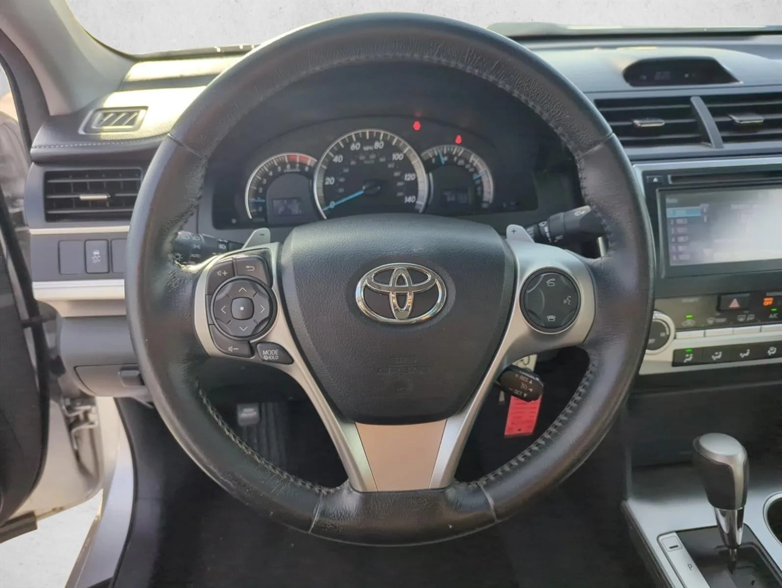 2014 Toyota Camry 4dr Sdn I4 Auto SE Sport (Natl) *Ltd Avail* photo 10