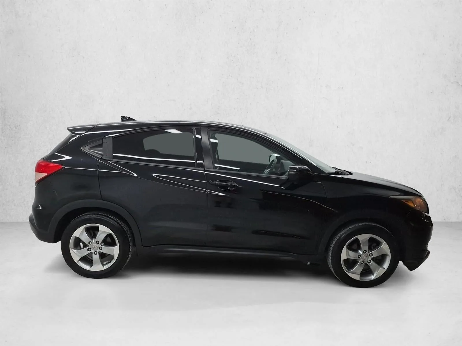 2017 Honda HR-V EX photo 4