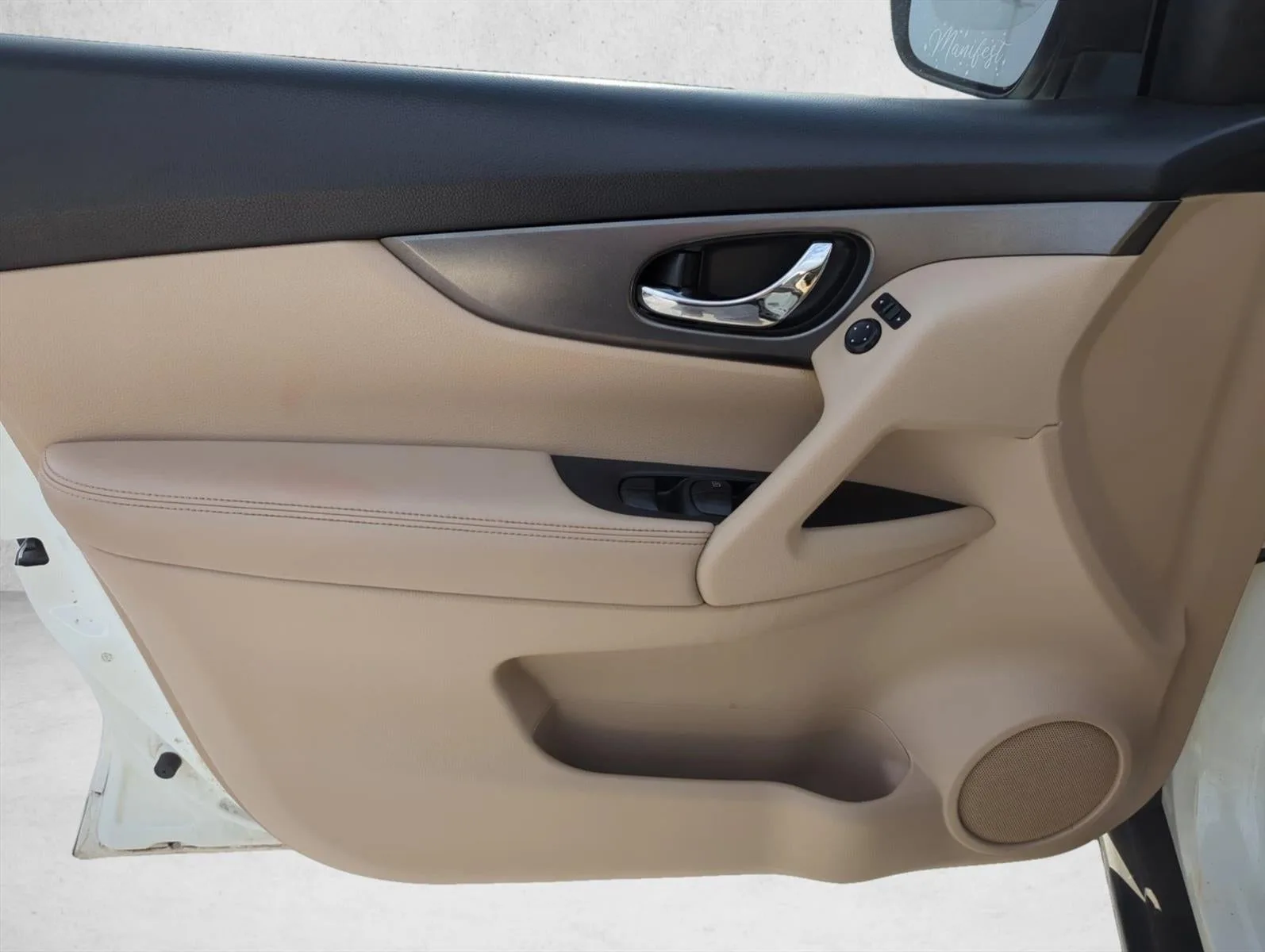 2016 Nissan Rogue FWD 4dr SV photo 10