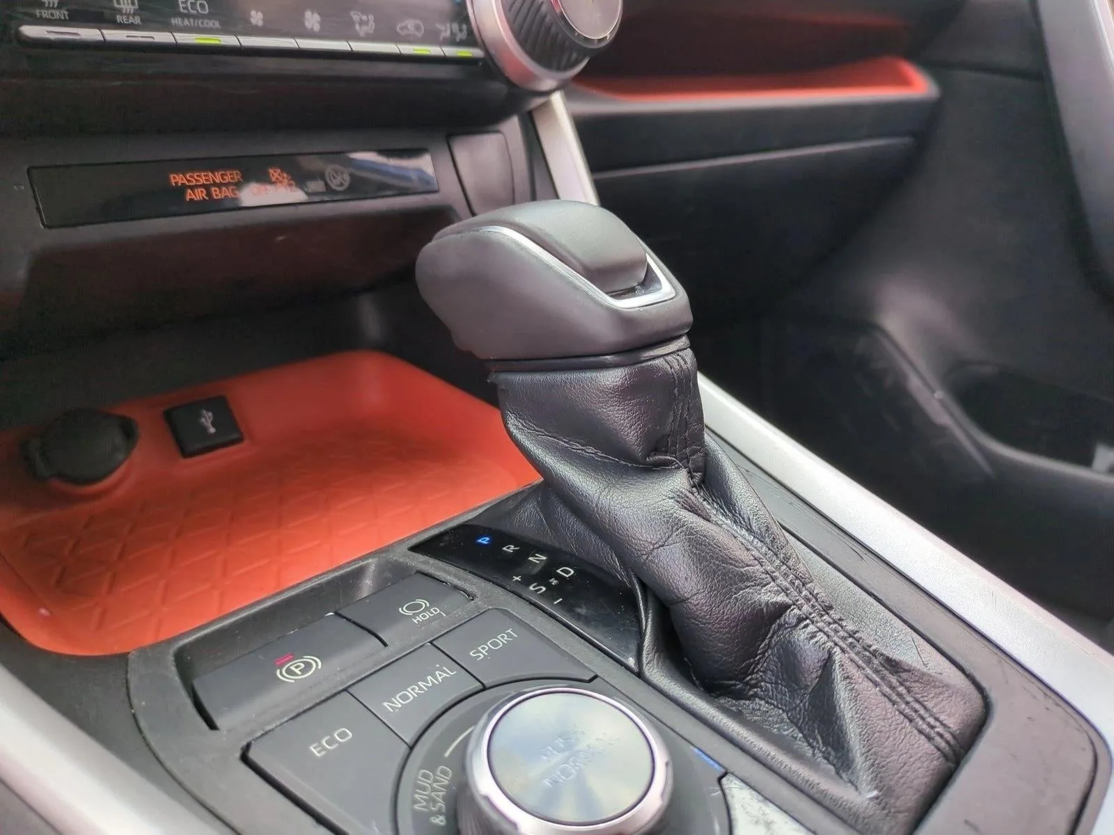 2020 Toyota RAV4 Adventure AWD (Natl) photo 12