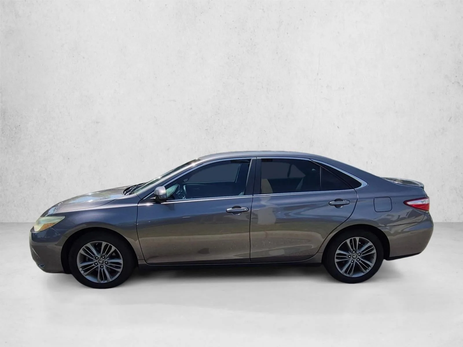 2015 Toyota Camry 4dr Sdn I4 Auto SE (SE) photo 8