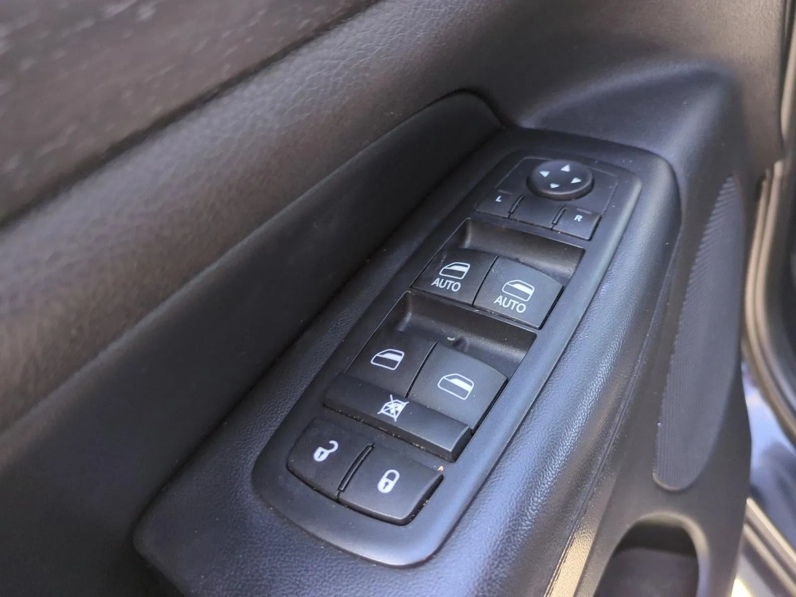 2016 Jeep Grand Cherokee RWD 4dr Laredo photo 11