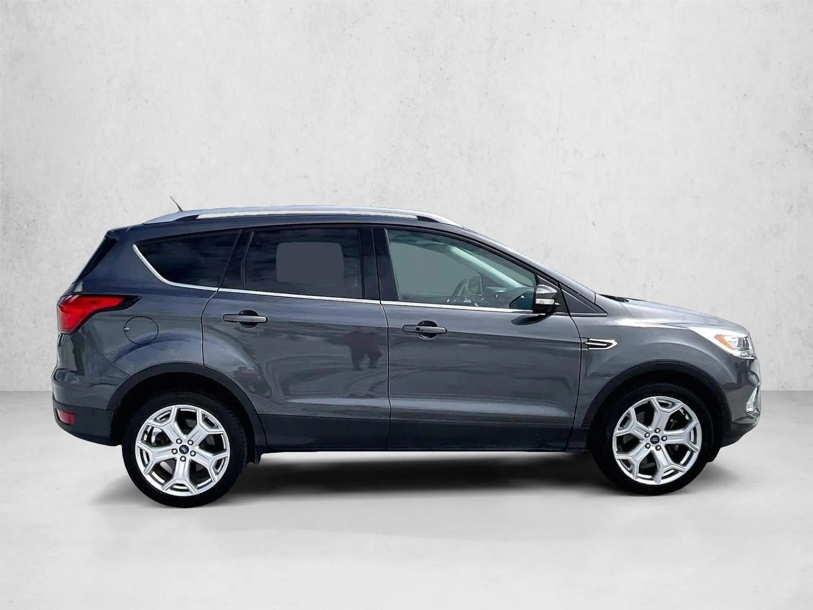 2019 Ford Escape Titanium photo 5