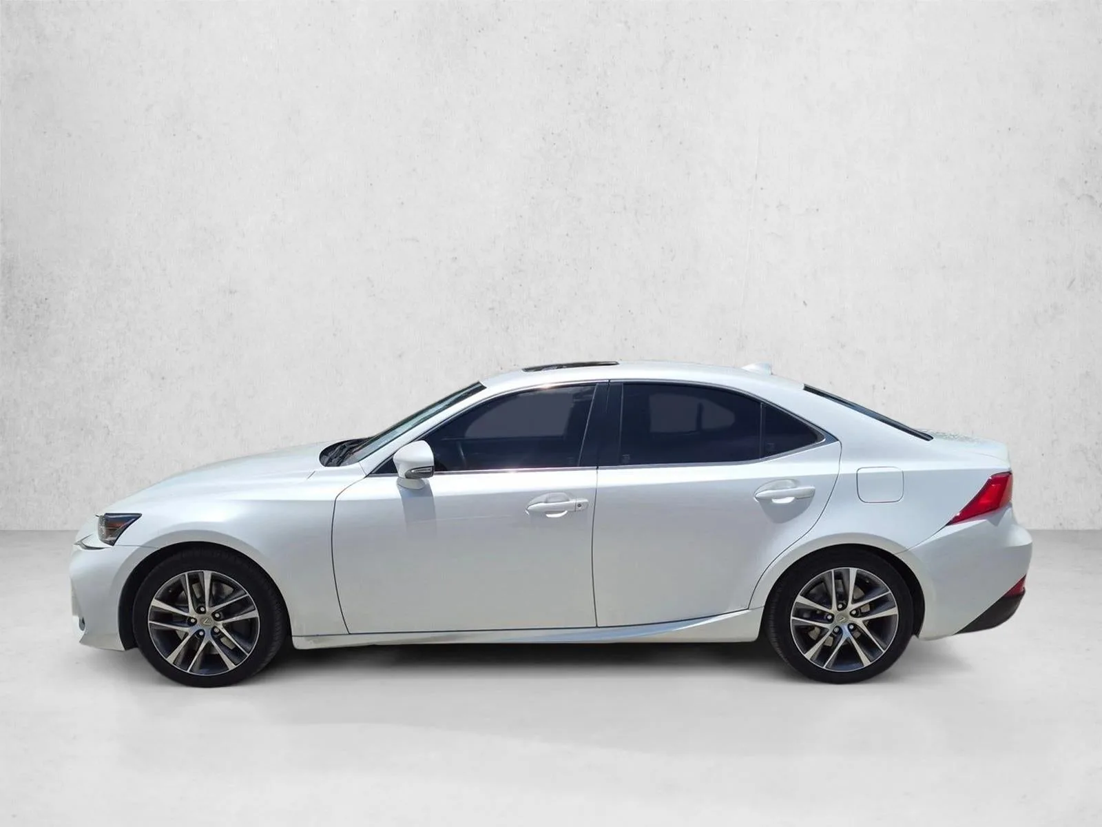 2020 Lexus IS photo 8