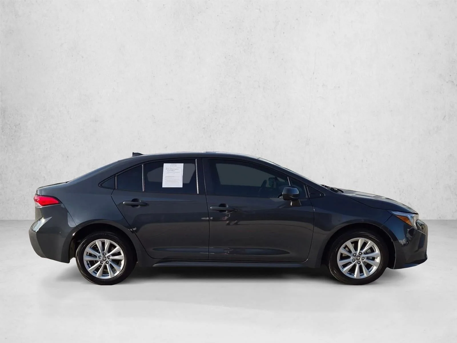 2023 Toyota Corolla Hybrid LE FWD (Natl) photo 4