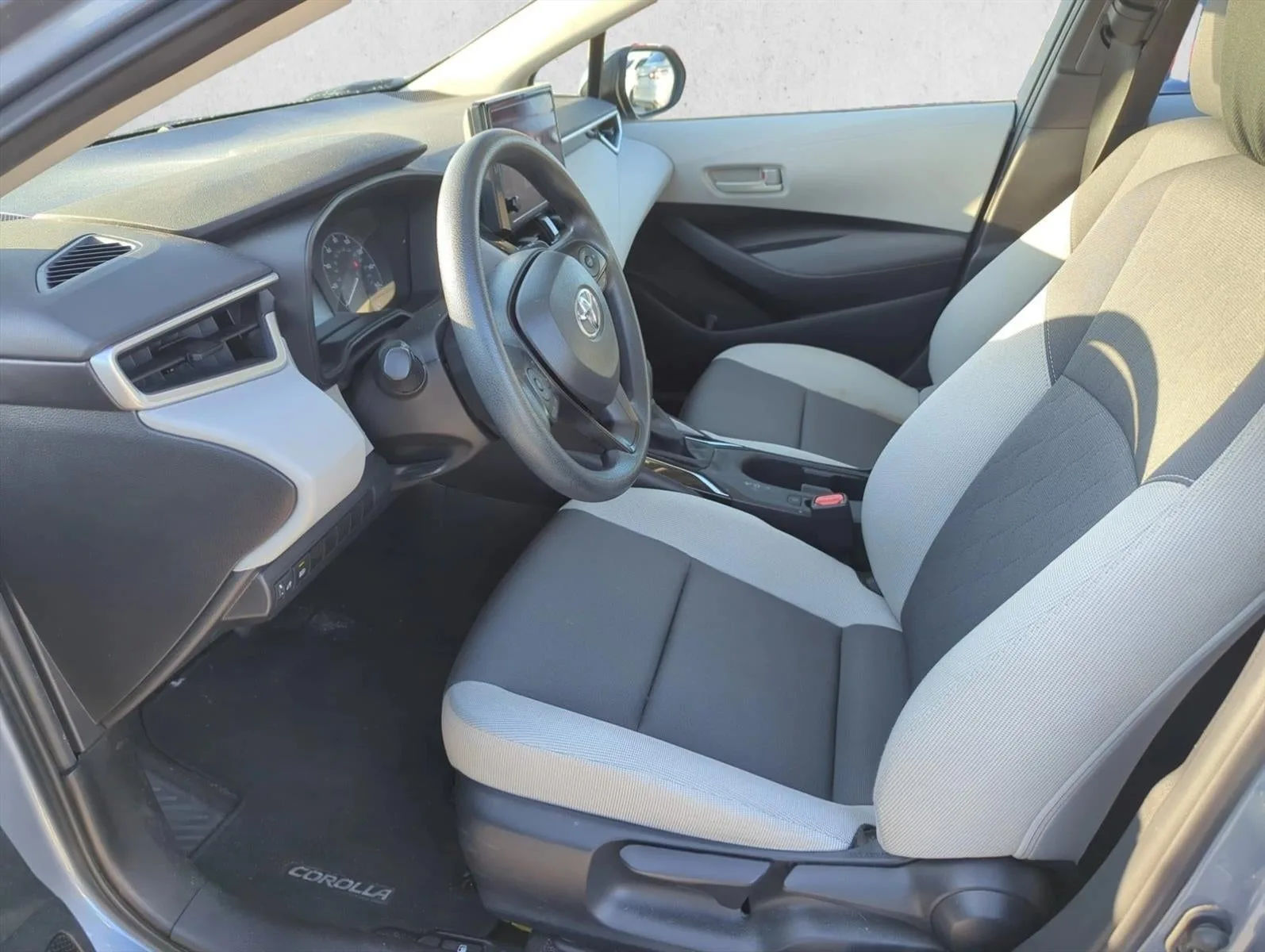 2024 Toyota Corolla LE CVT (Natl) photo 11
