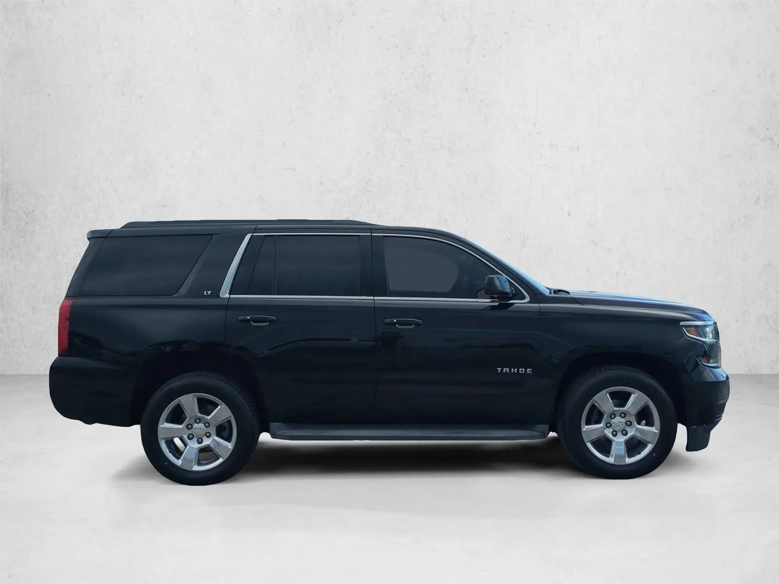 2015 Chevrolet Tahoe LT photo 4