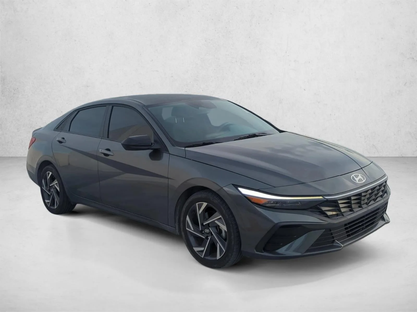 2025 Hyundai ELANTRA SEL Sport IVT photo 3