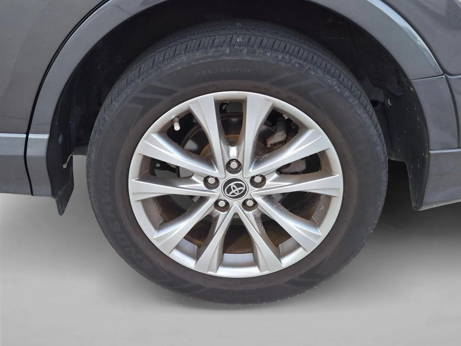 2017 Toyota RAV4 Platinum FWD (Natl) photo 9