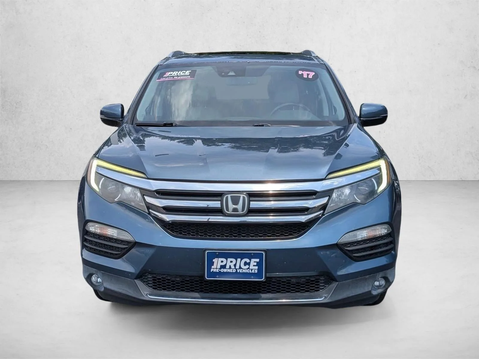 2017 Honda Pilot Elite AWD photo 2