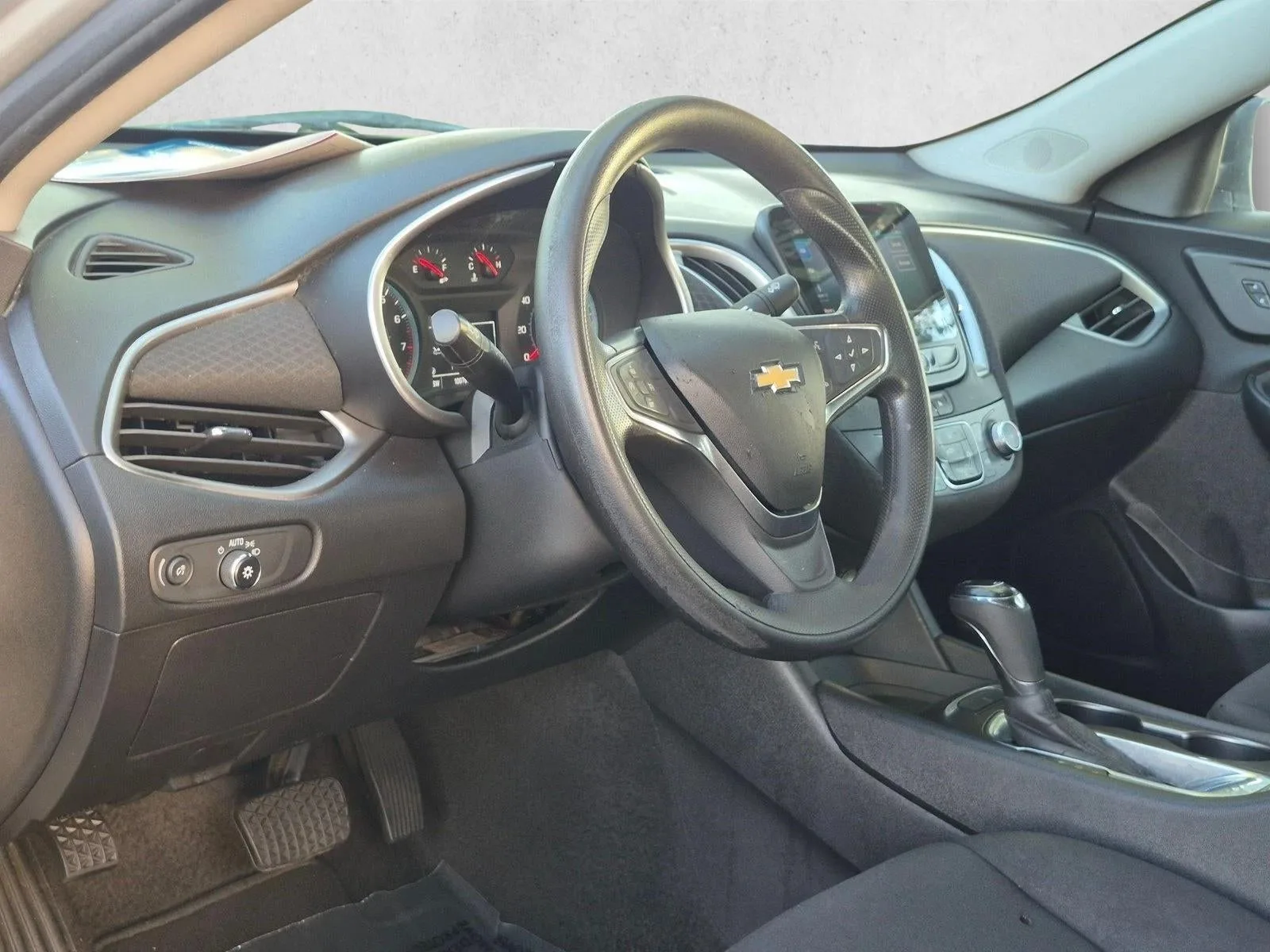 2020 Chevrolet Malibu LS photo 10