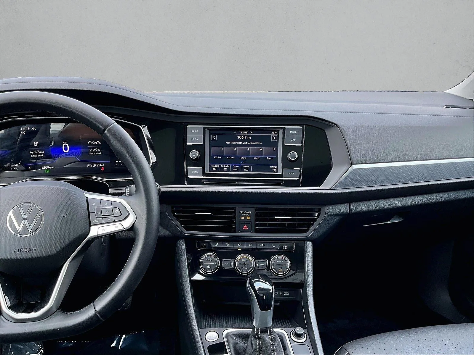 2023 Volkswagen Jetta SE Auto photo 8