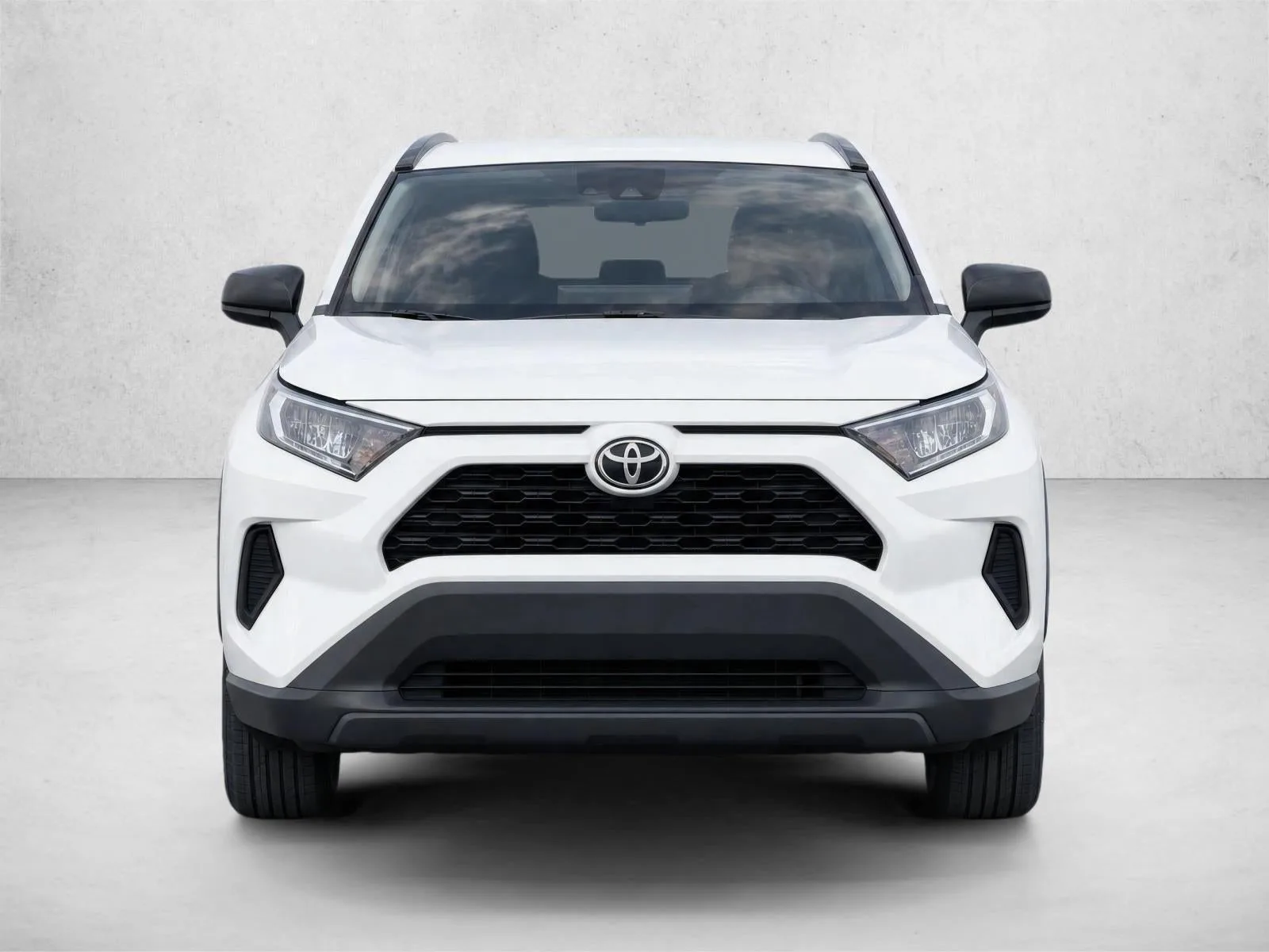 2020 Toyota RAV4 LE FWD (GS) photo 2