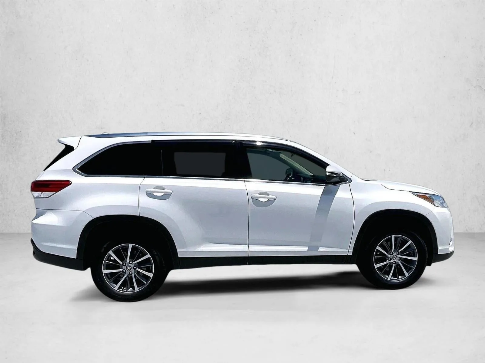 2019 Toyota Highlander SE photo 5