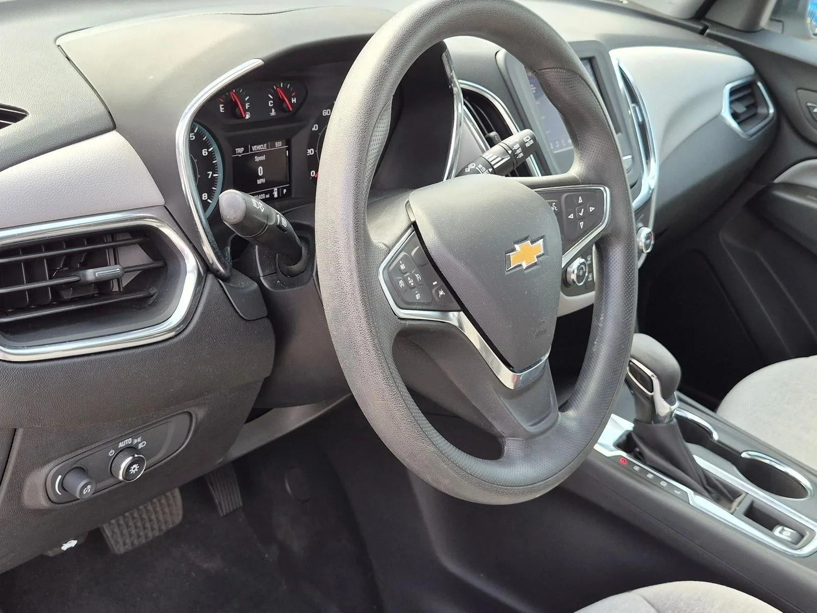 2024 Chevrolet Equinox FWD LS photo 9