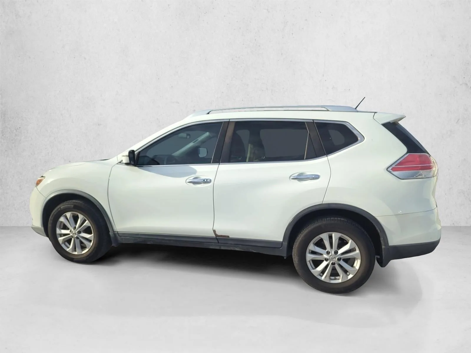 2016 Nissan Rogue FWD 4dr SV photo 6