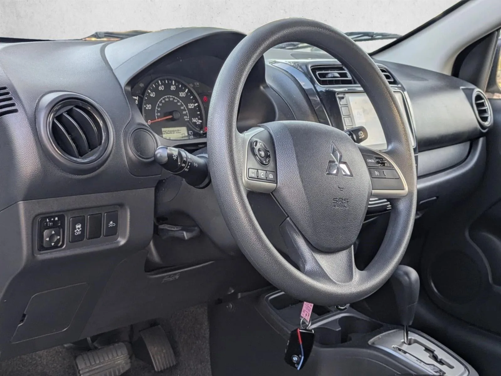 2024 Mitsubishi Mirage ES CVT photo 3
