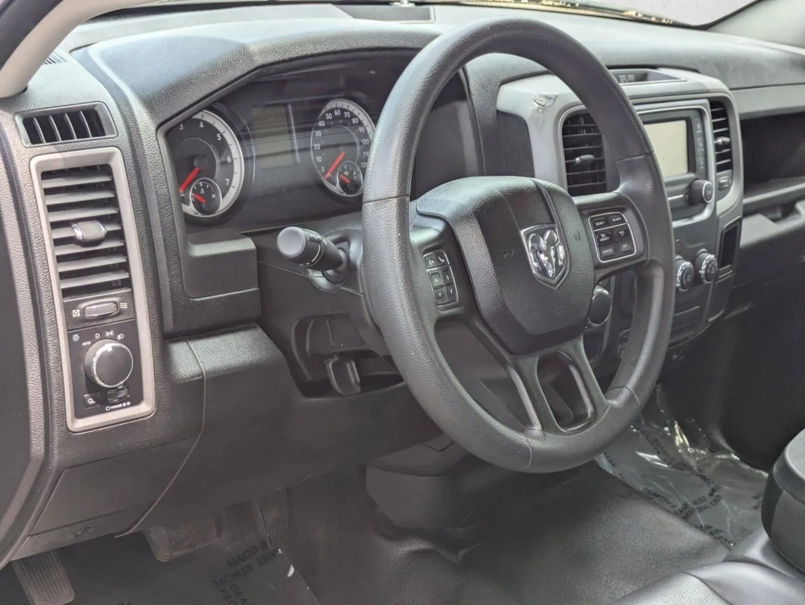 2021 RAM 1500 Classic Tradesman 4x2 Quad Cab 6'4" Box photo 9