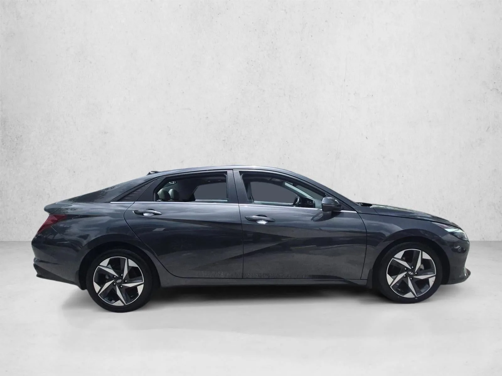2023 Hyundai ELANTRA Limited IVT photo 4