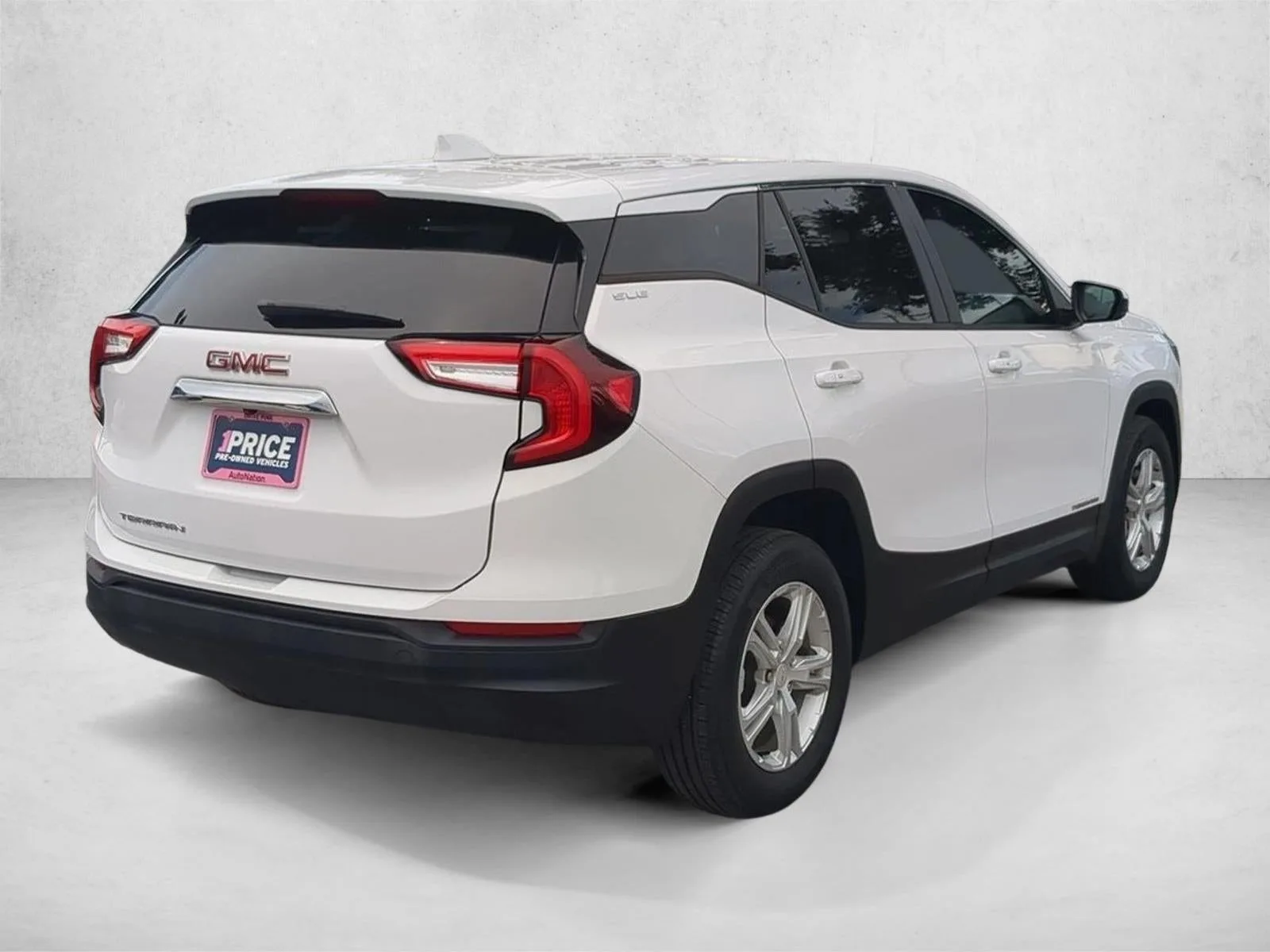 2023 GMC Terrain SLE photo 5