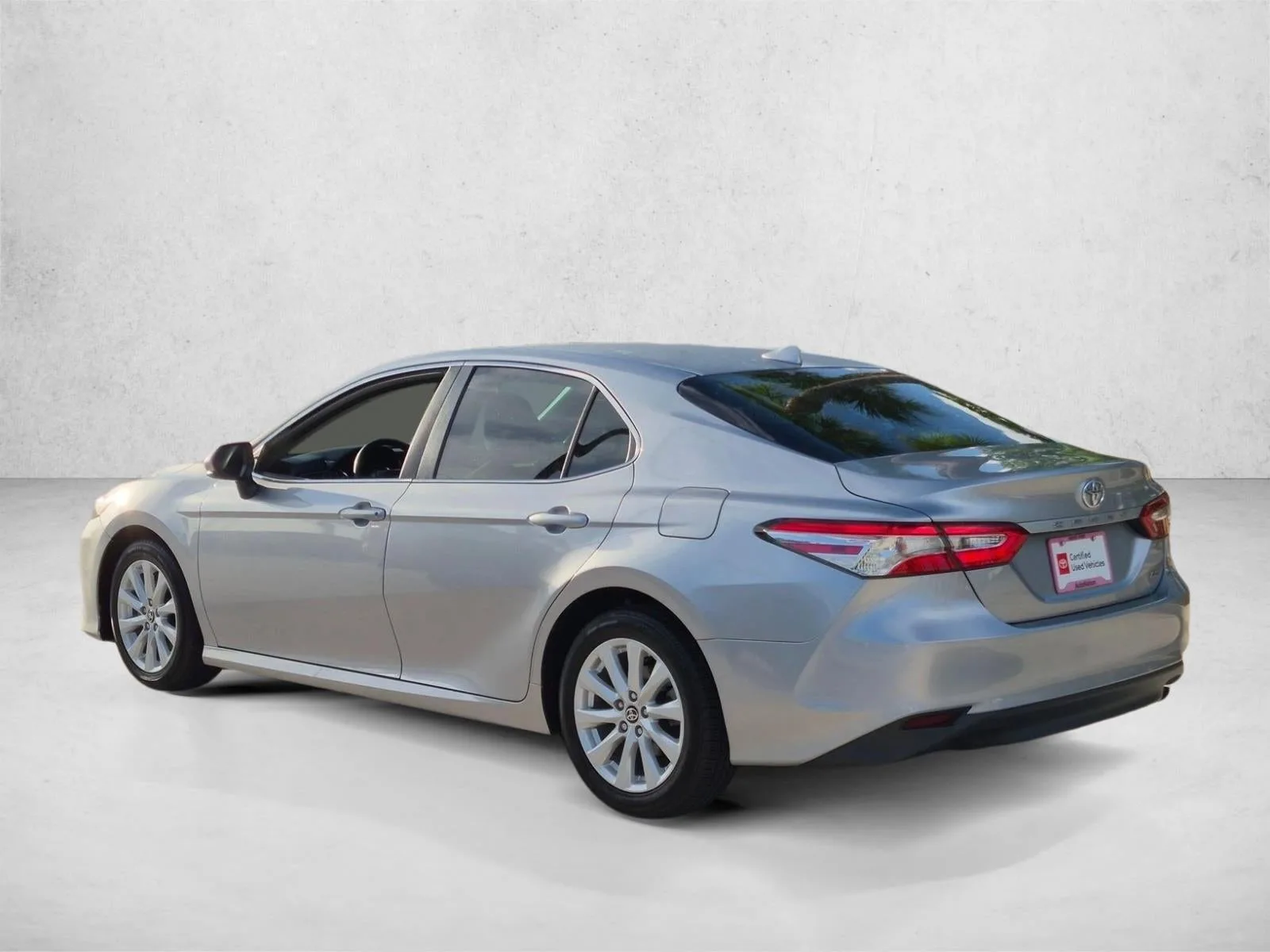 2020 Toyota Camry LE Auto (SE) photo 7