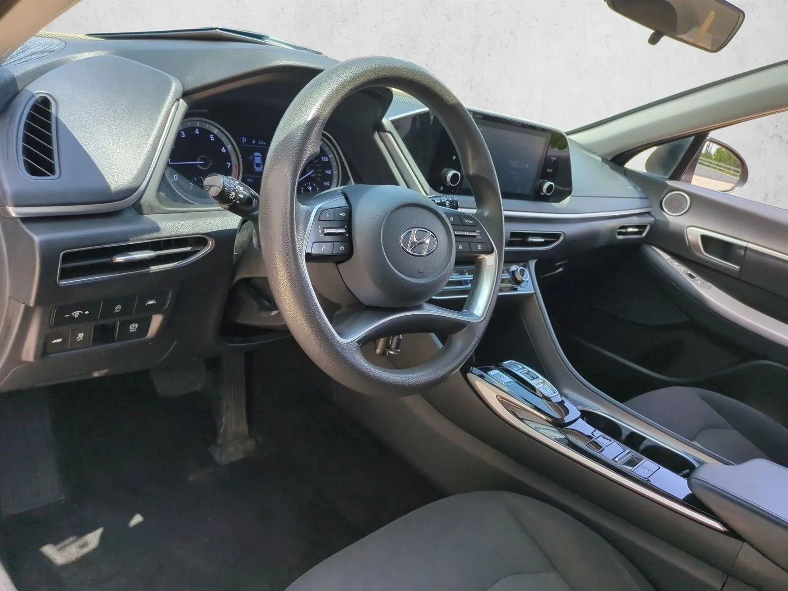 2023 Hyundai SONATA SE 2.5L *Ltd Avail* photo 10