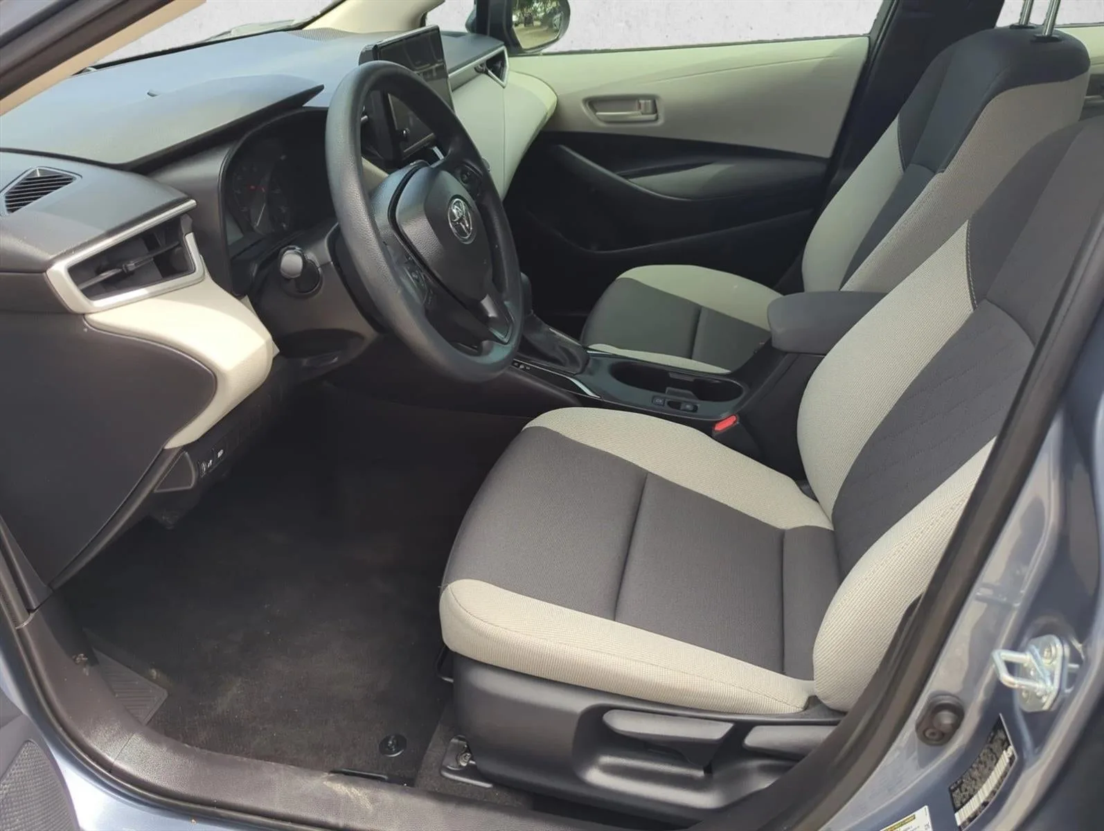 2025 Toyota Corolla LE CVT (Natl) photo 12