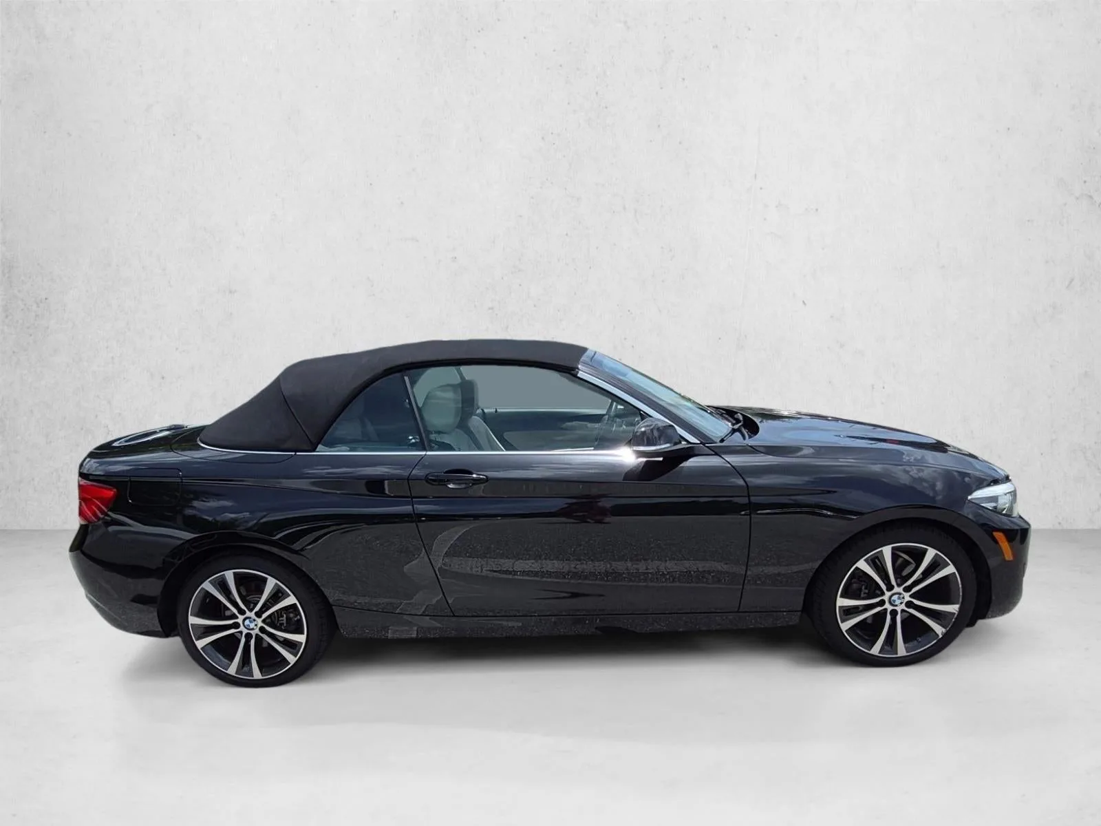2018 BMW 230i xDrive Convertible photo 5