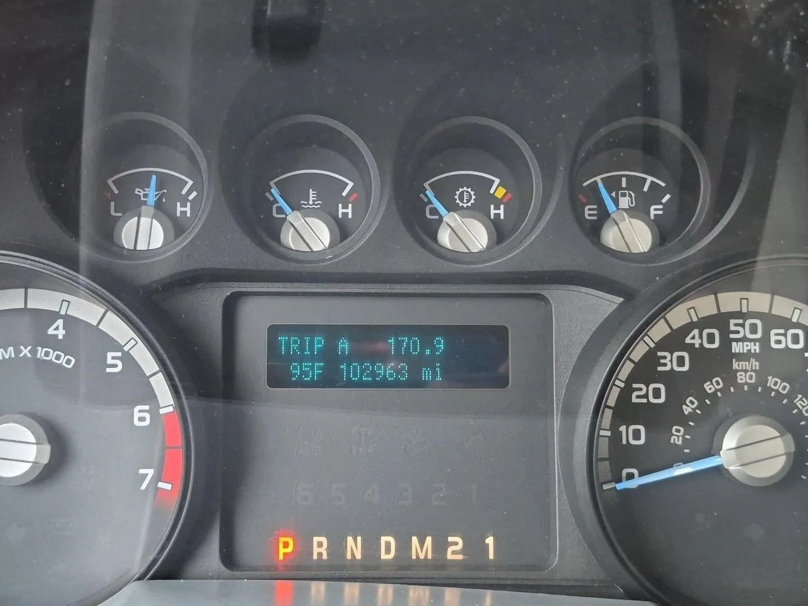 2016 Ford Super Duty F-350 DRW XL photo 11