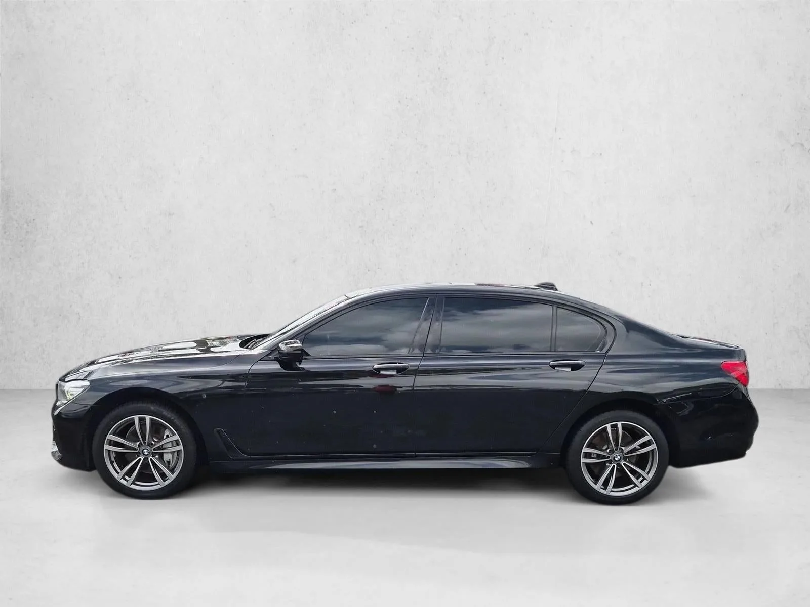 2018 BMW 740i 740i photo 9