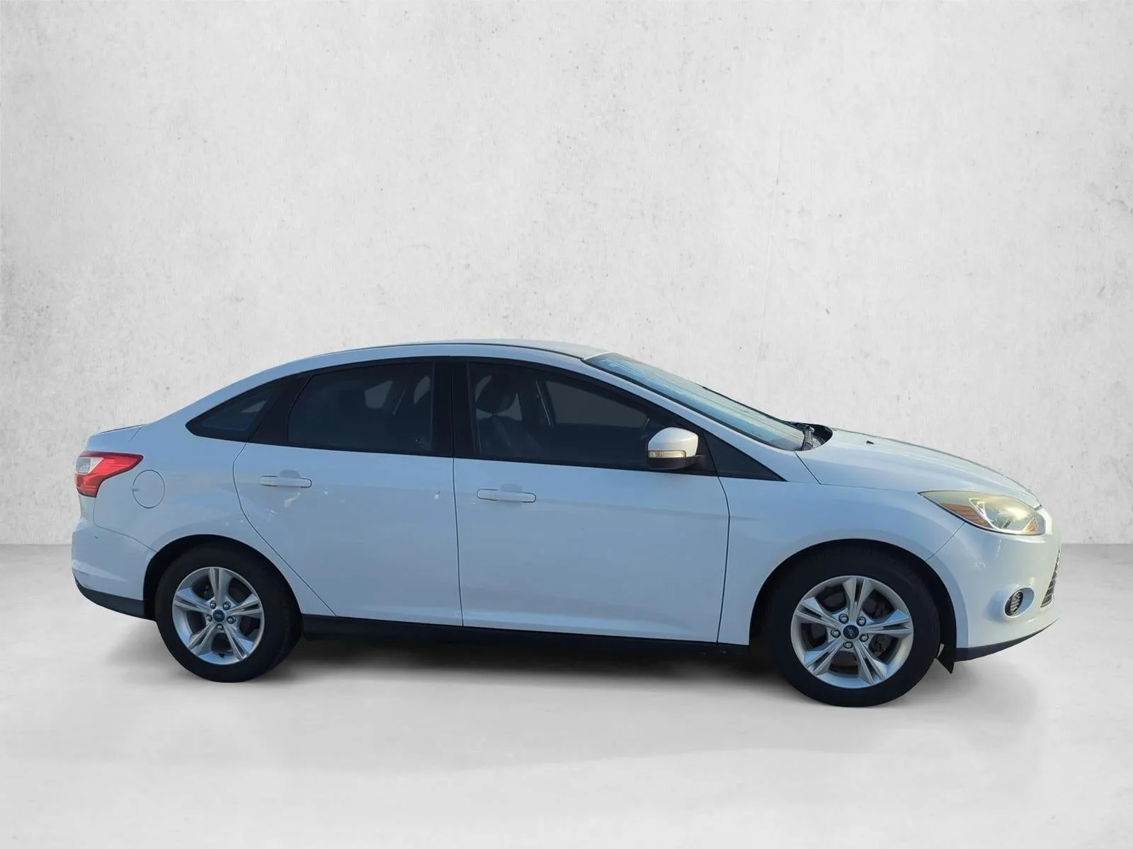 2013 Ford Focus 4dr Sdn SE photo 4