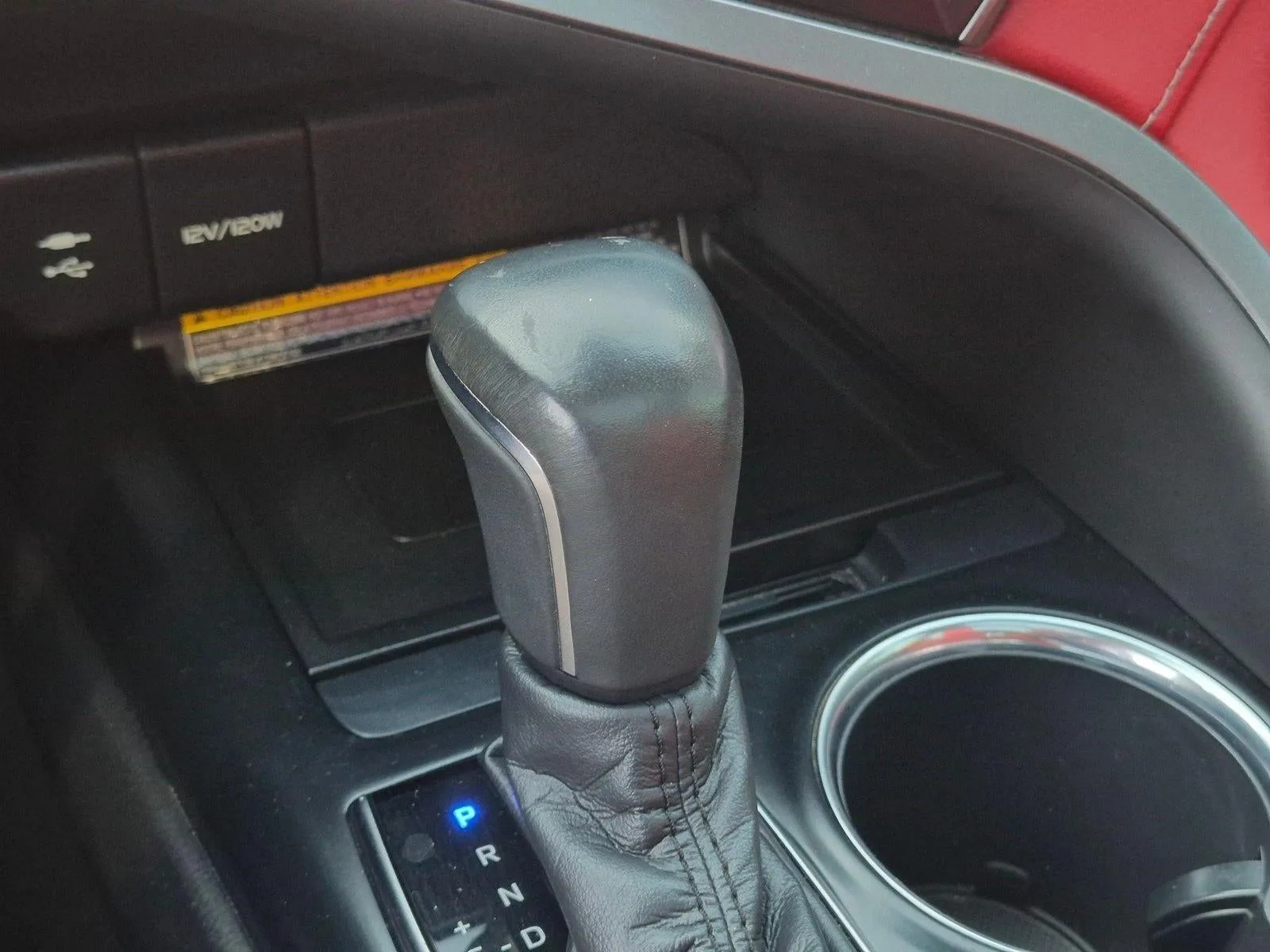 2019 Toyota Camry XSE Auto (Natl) photo 11