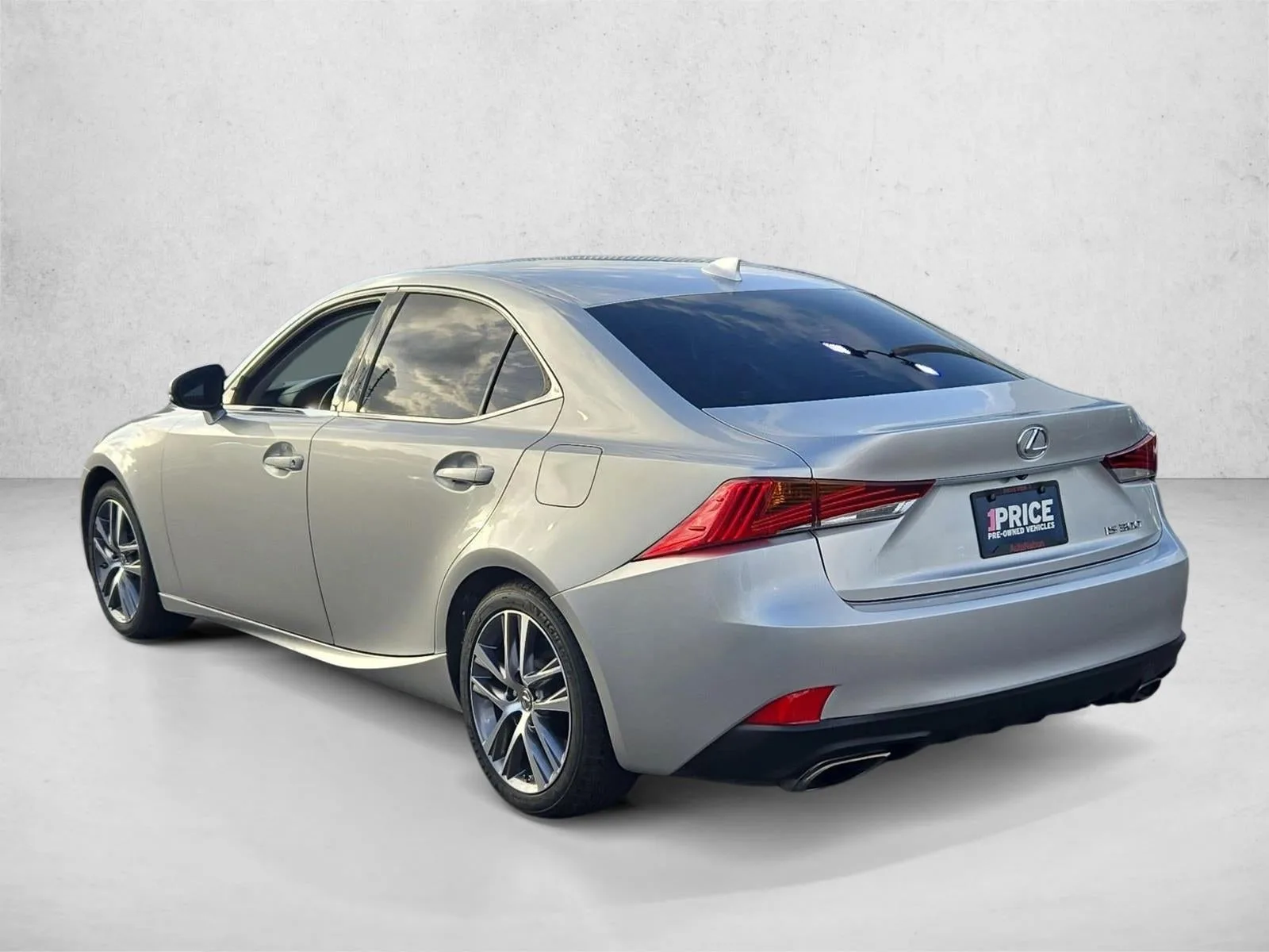 2019 Lexus IS 300 RWD photo 8