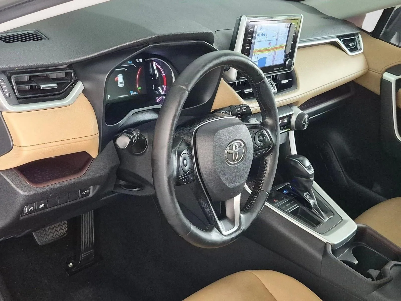 2019 Toyota RAV4 Limited FWD (Natl) photo 9
