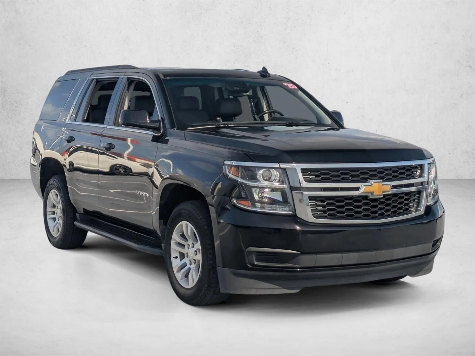 2020 Chevrolet Tahoe 4WD LT photo 3