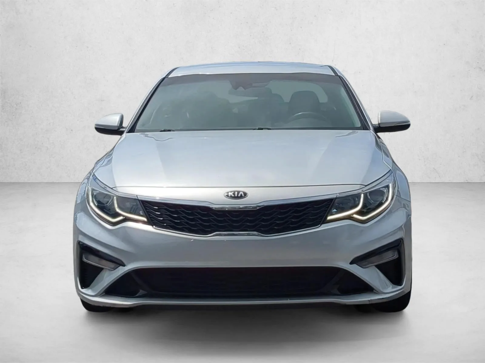 2020 Kia Optima LX photo 2