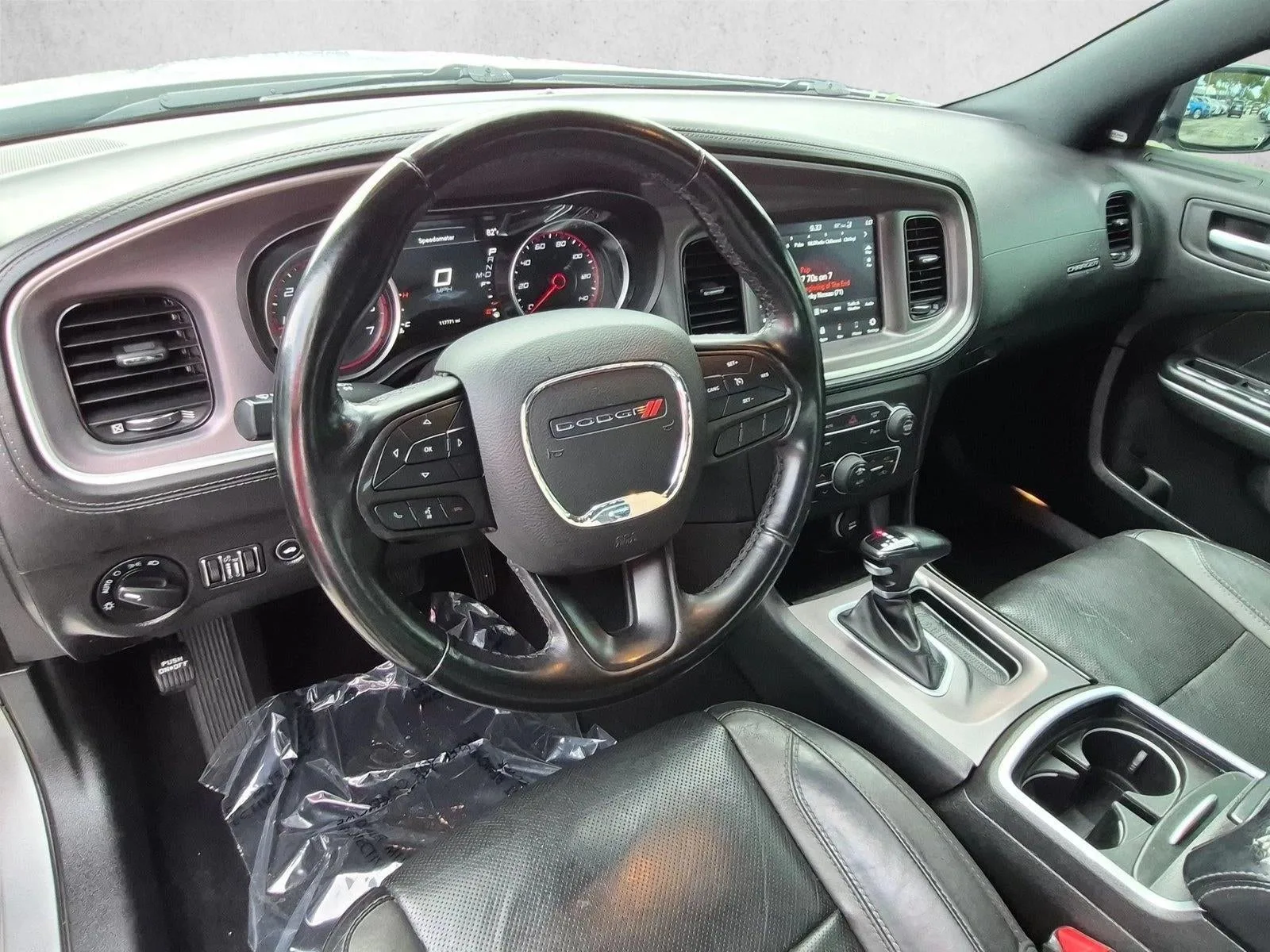 2022 Dodge Charger SXT RWD photo 10
