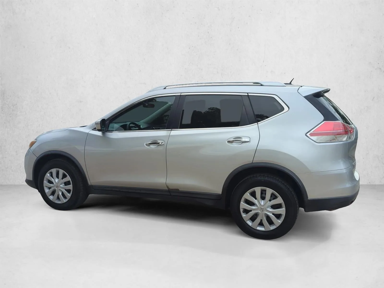 2016 Nissan Rogue FWD 4dr S photo 8