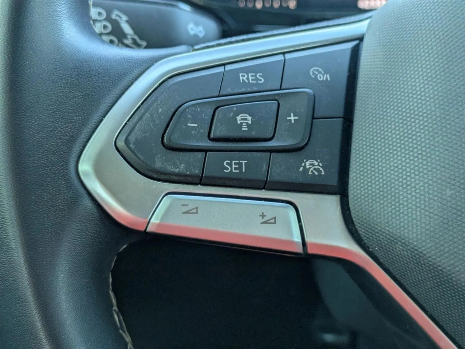 2023 Volkswagen Taos S FWD photo 5
