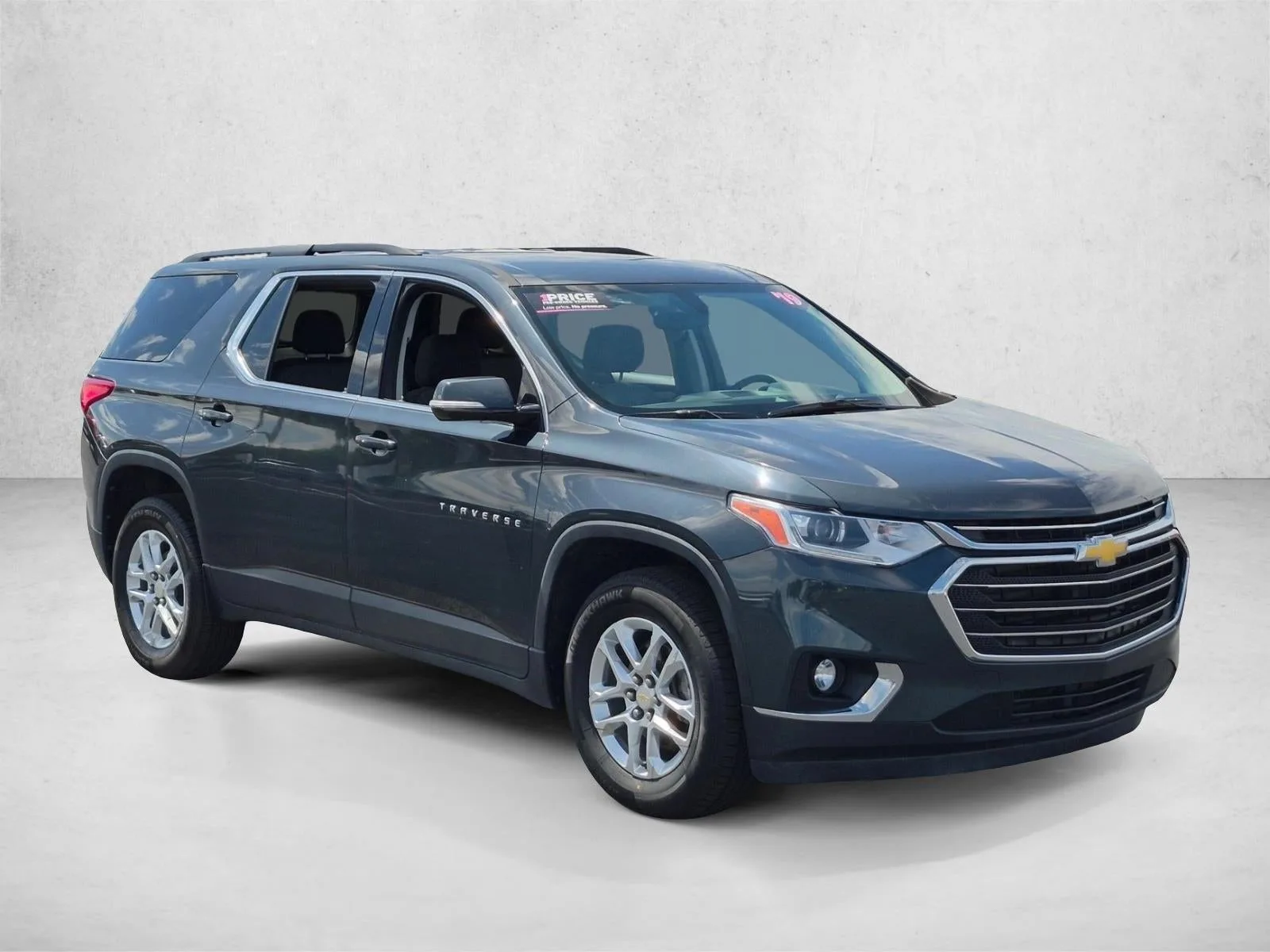 2019 Chevrolet Traverse Base photo 3