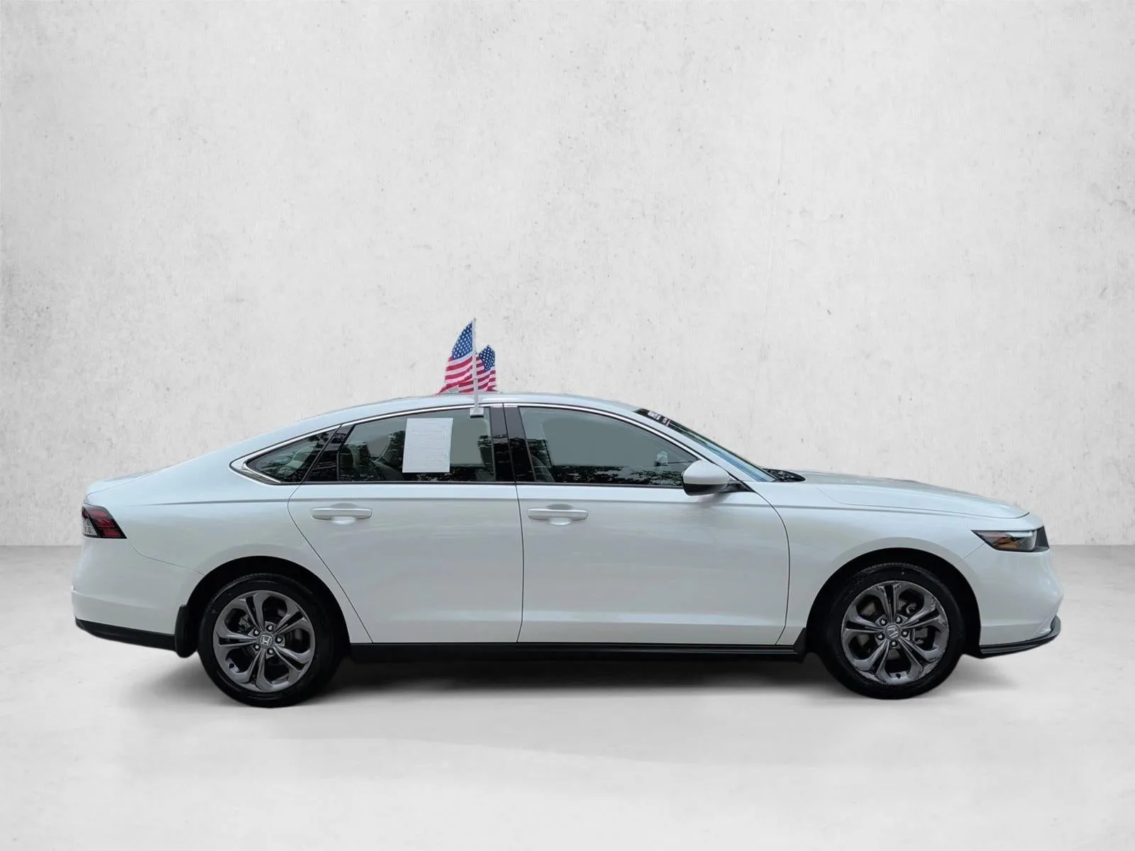 2024 Honda Accord Sedan EX CVT photo 4