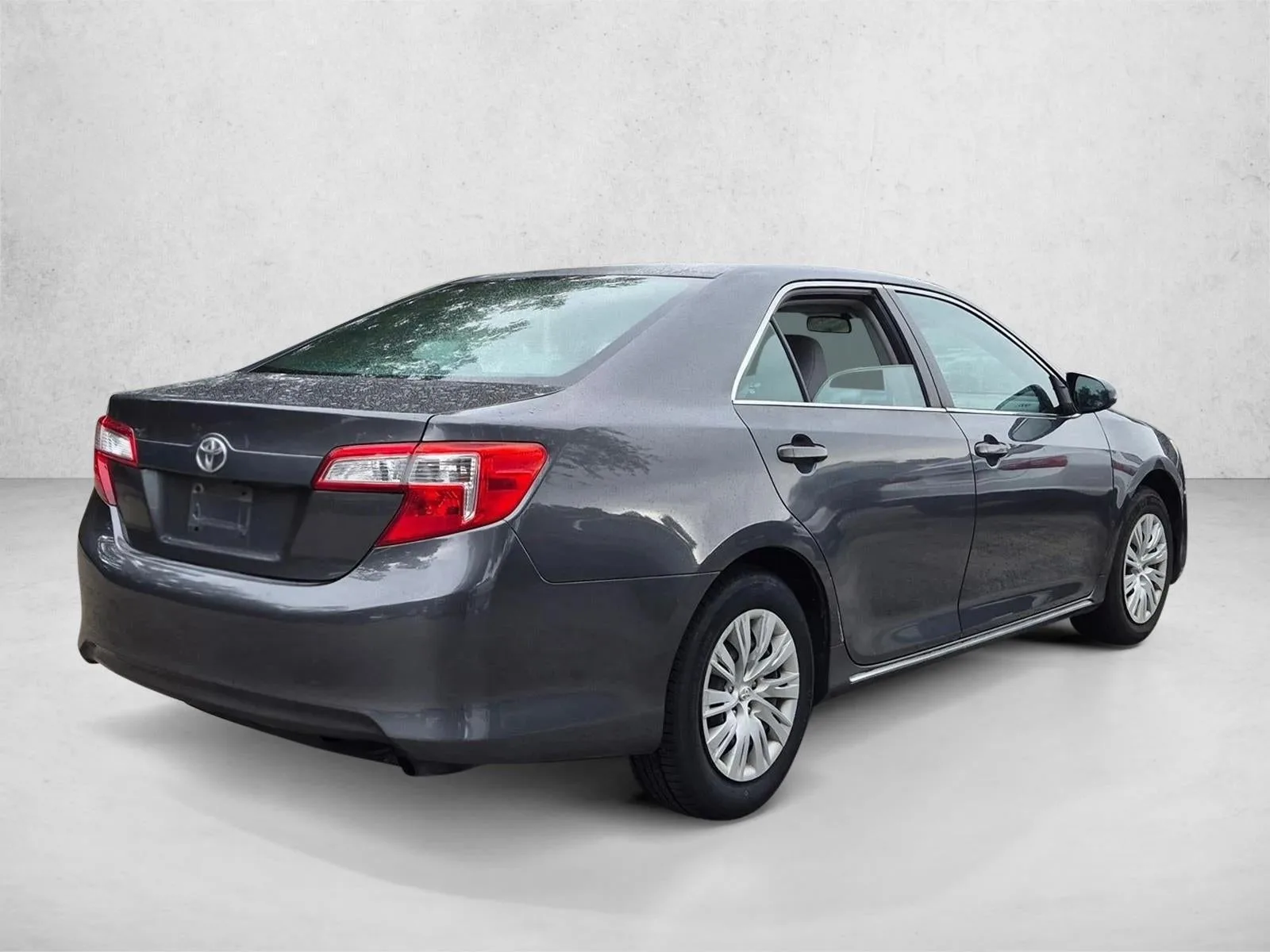 2012 Toyota Camry 4dr Sdn I4 Auto LE (Natl) photo 6