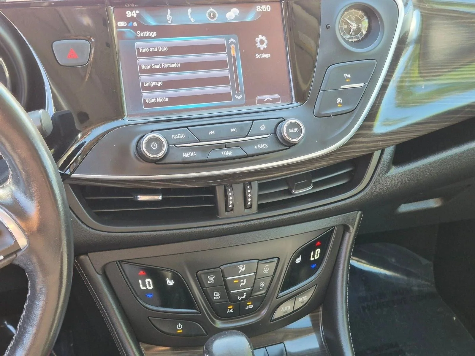 2019 Buick Envision AWD 4dr Essence photo 12