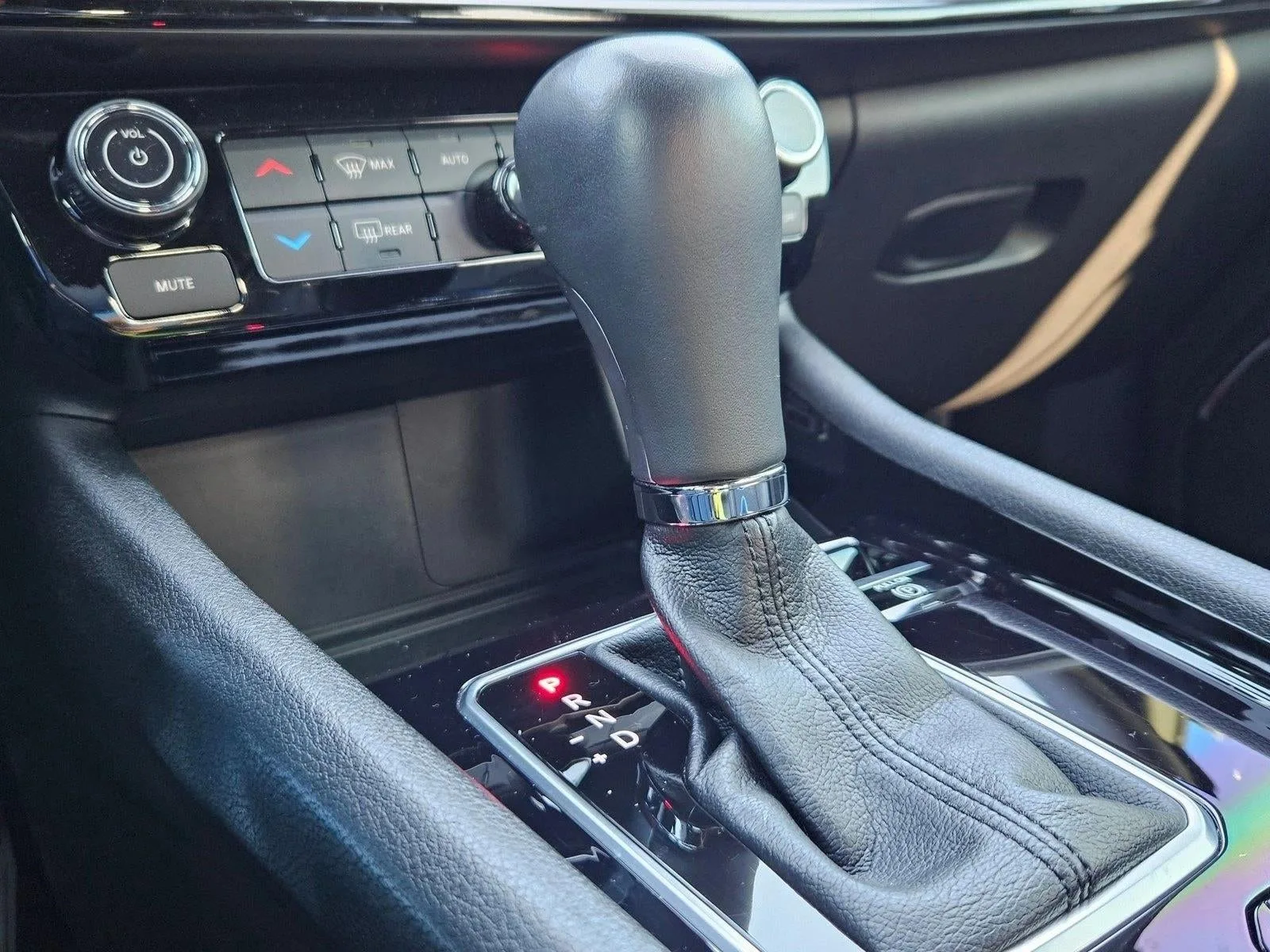 2022 Jeep Compass Altitude FWD photo 10