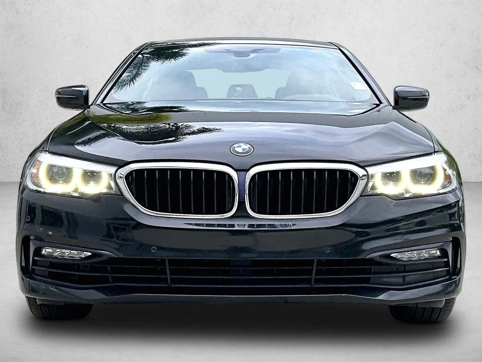 2017 BMW 530i xDrive Sedan photo 3