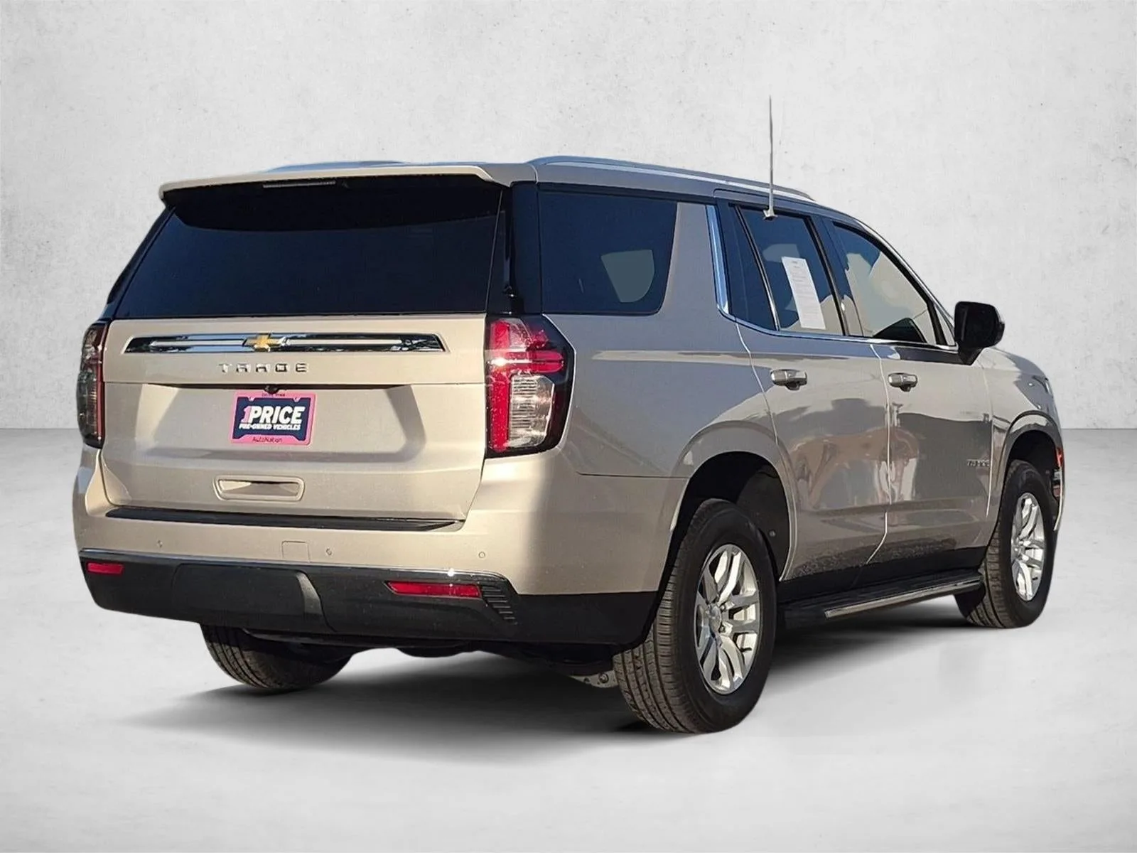 2022 Chevrolet Tahoe LS photo 5