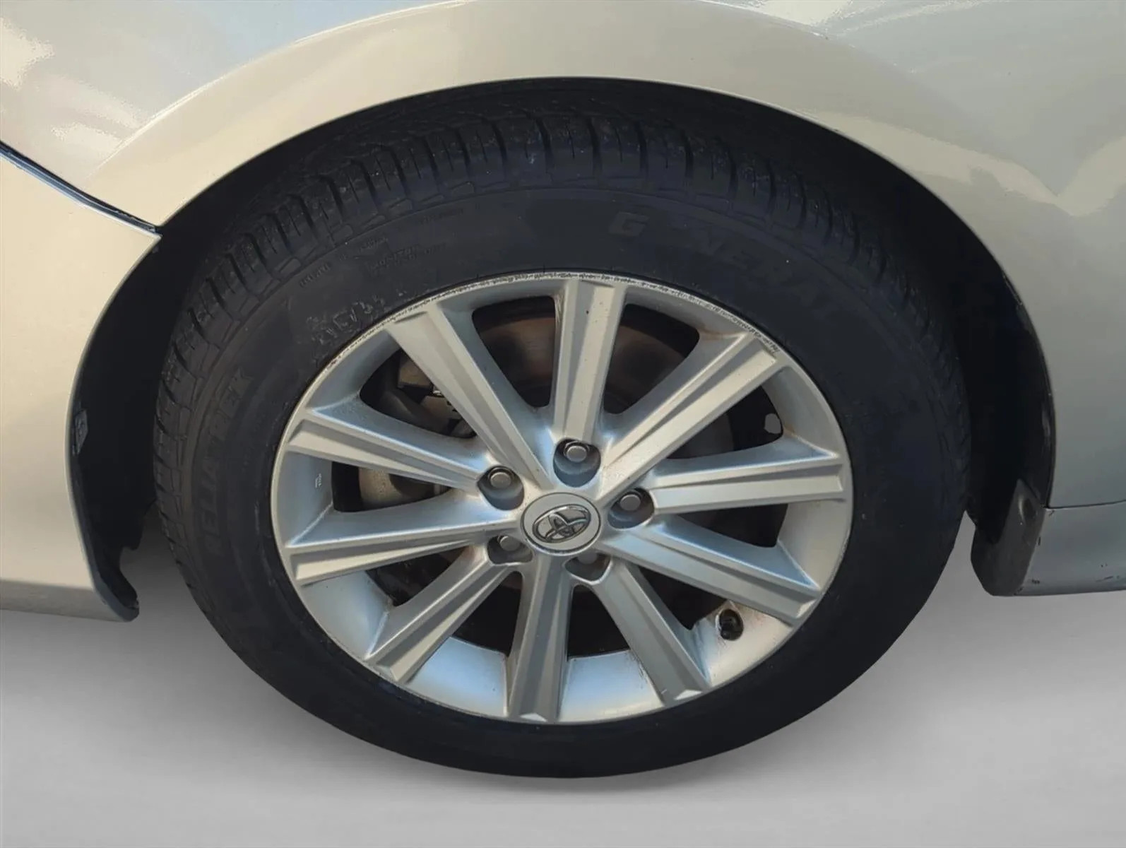 2014 Toyota Camry 4dr Sdn I4 Auto XLE (Natl) *Ltd Avail* photo 6