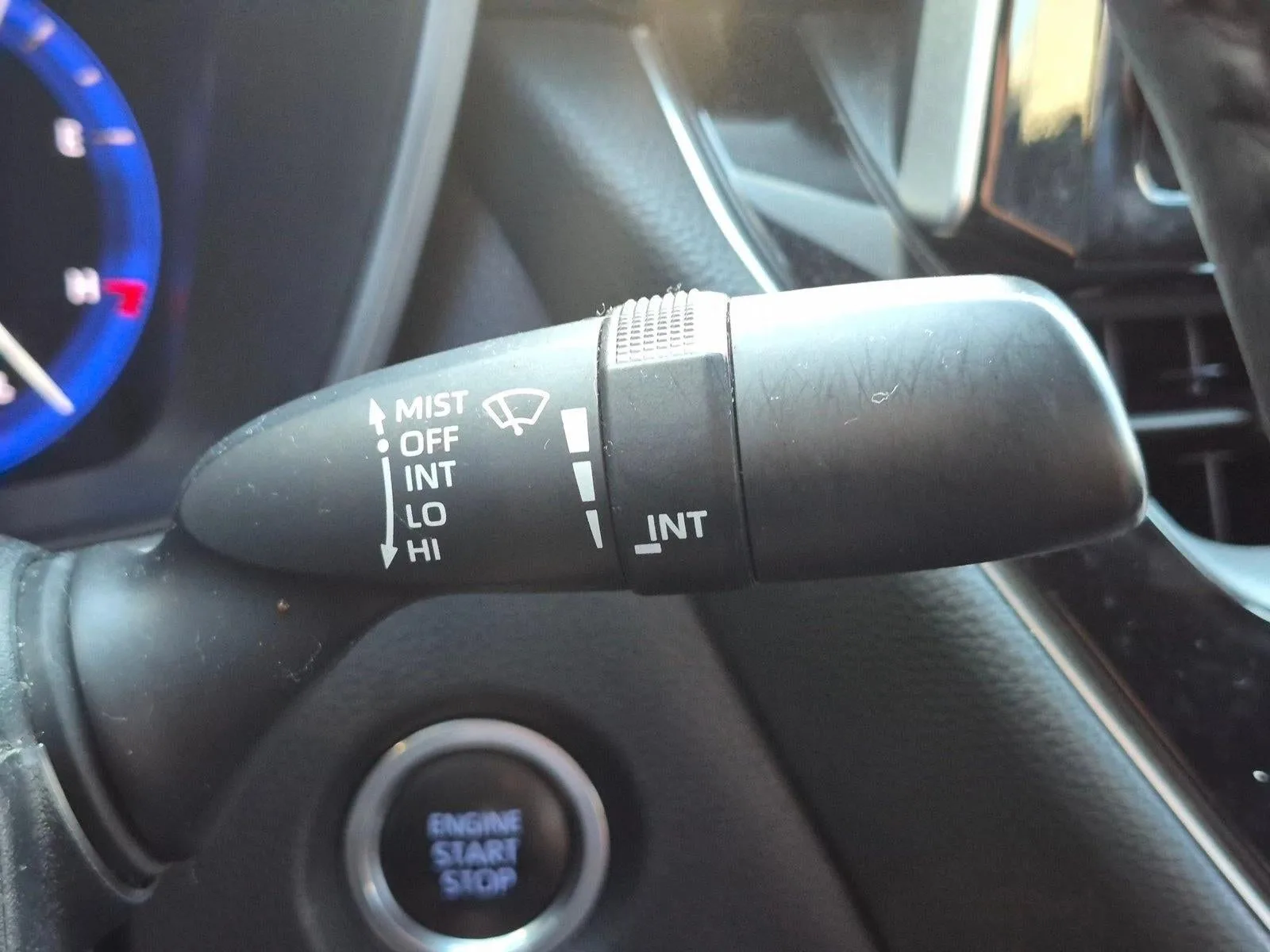 2020 Toyota Corolla XSE CVT (Natl) photo 7